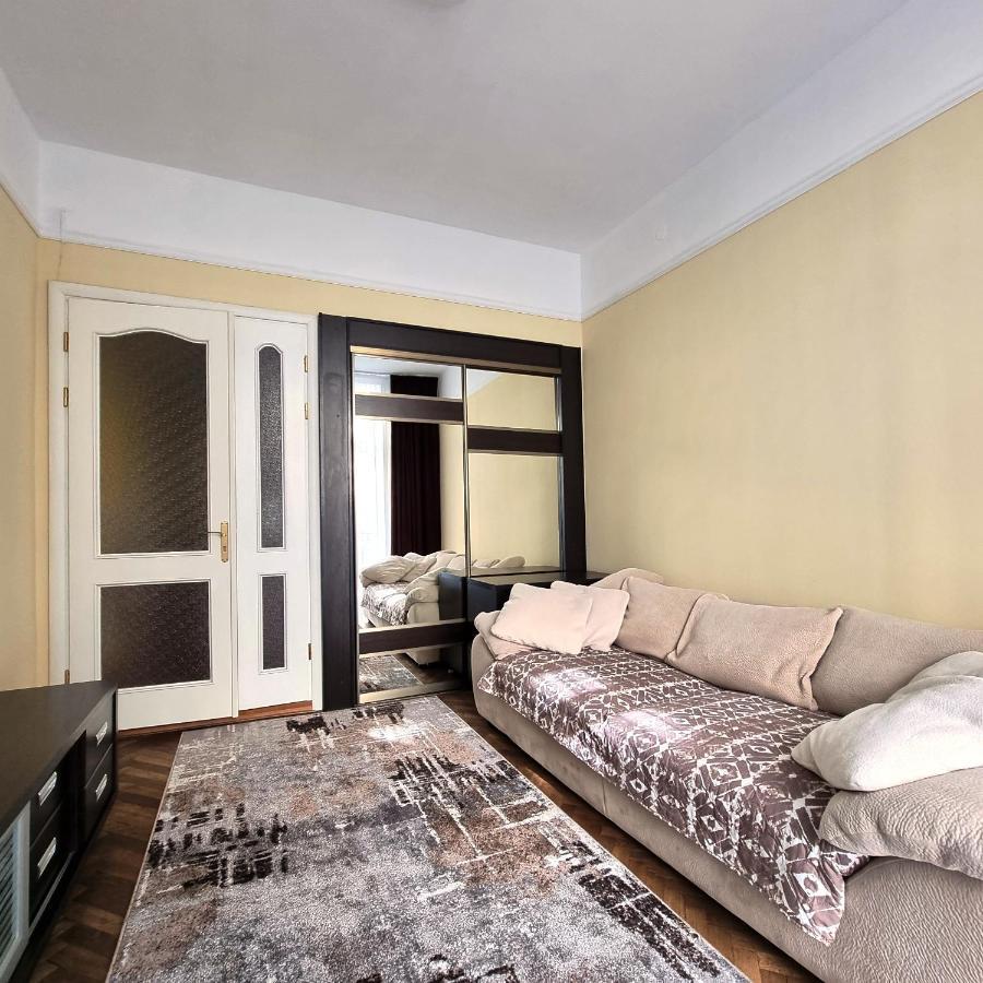Cozy Apartment Lviv Exterior photo